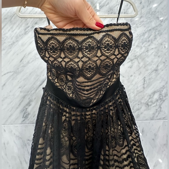 Lace Dress - Picture 1 of 3